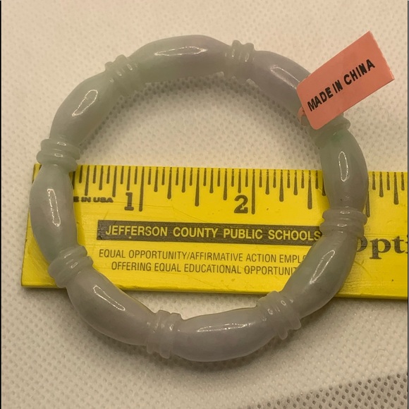 BURMESE NATURAL JADE BANGLE - Picture 8 of 16